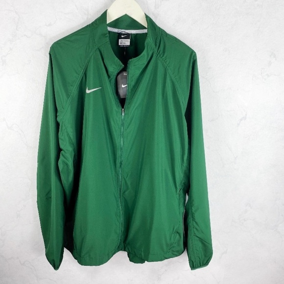[Nike] Green Lightweight Jacket - Picture 1 of 3